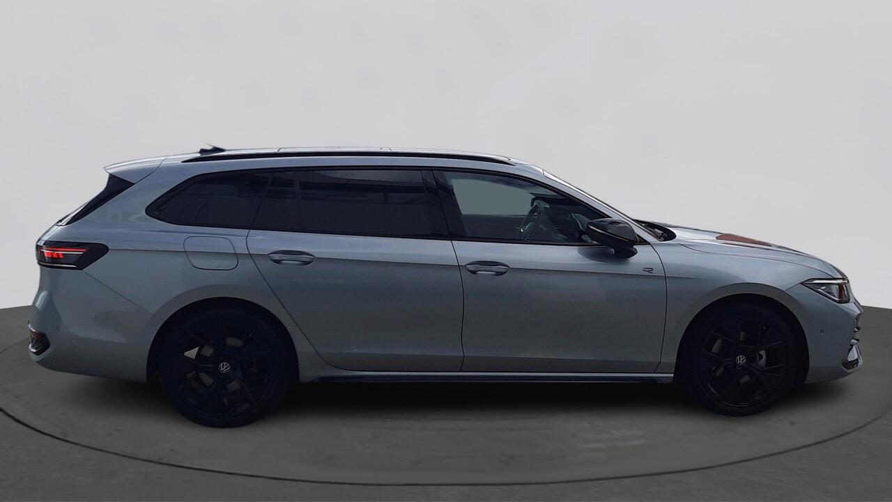 Volkswagen PASSAT Variant 1.5 eTSI R-Line Edition | Panoramadak | 19" | Demonstratieauto