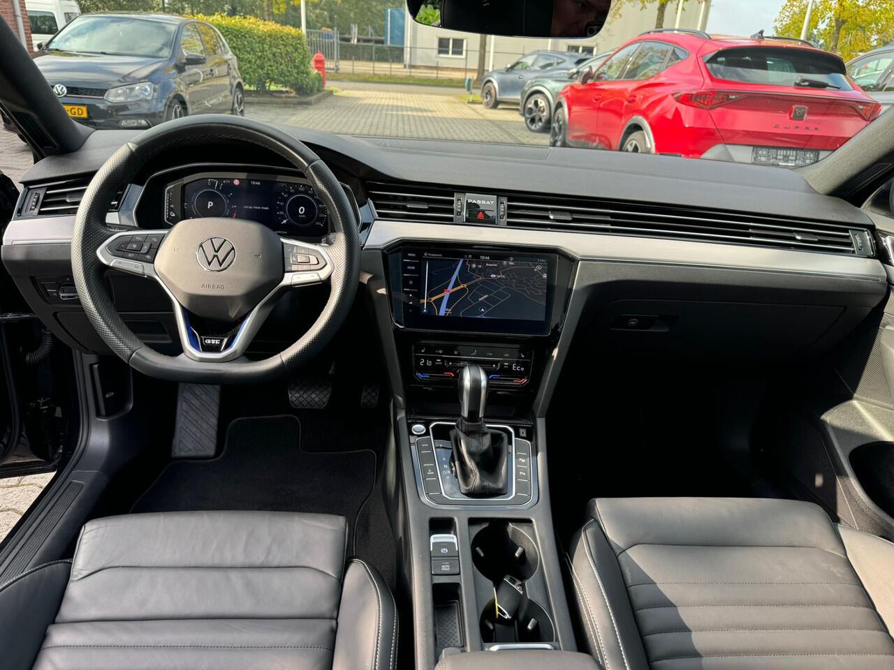 Volkswagen PASSAT Variant 1.4 TSI PHEV GTE pano, leer, virtual cockpit, cruise