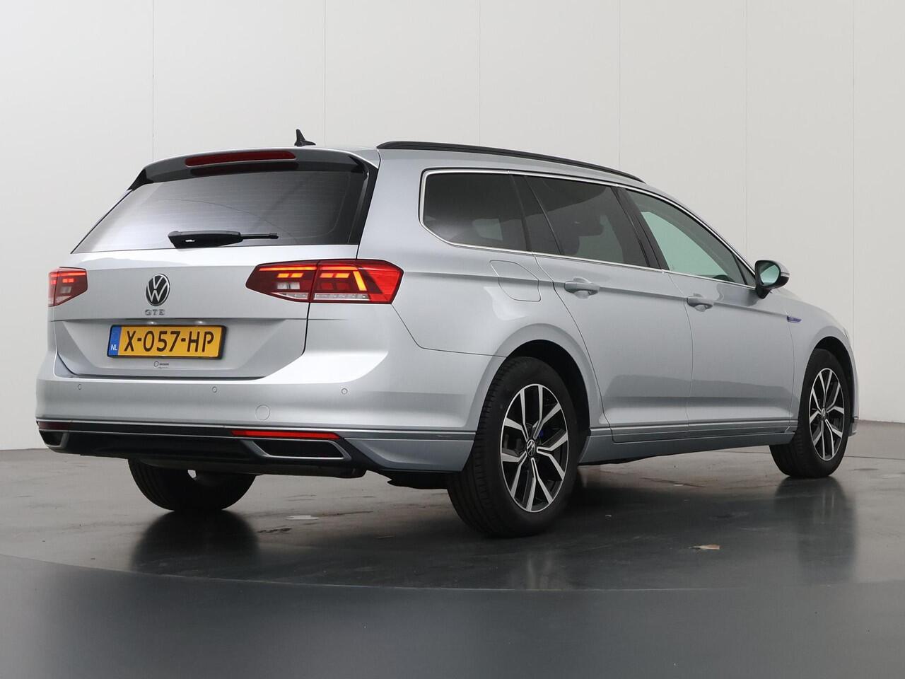 Volkswagen PASSAT Variant 1.4 TSI PHEV GTE Business | Parkeercamera | Navigatie | Cruise Control Adaptief | Stoelverwarming |