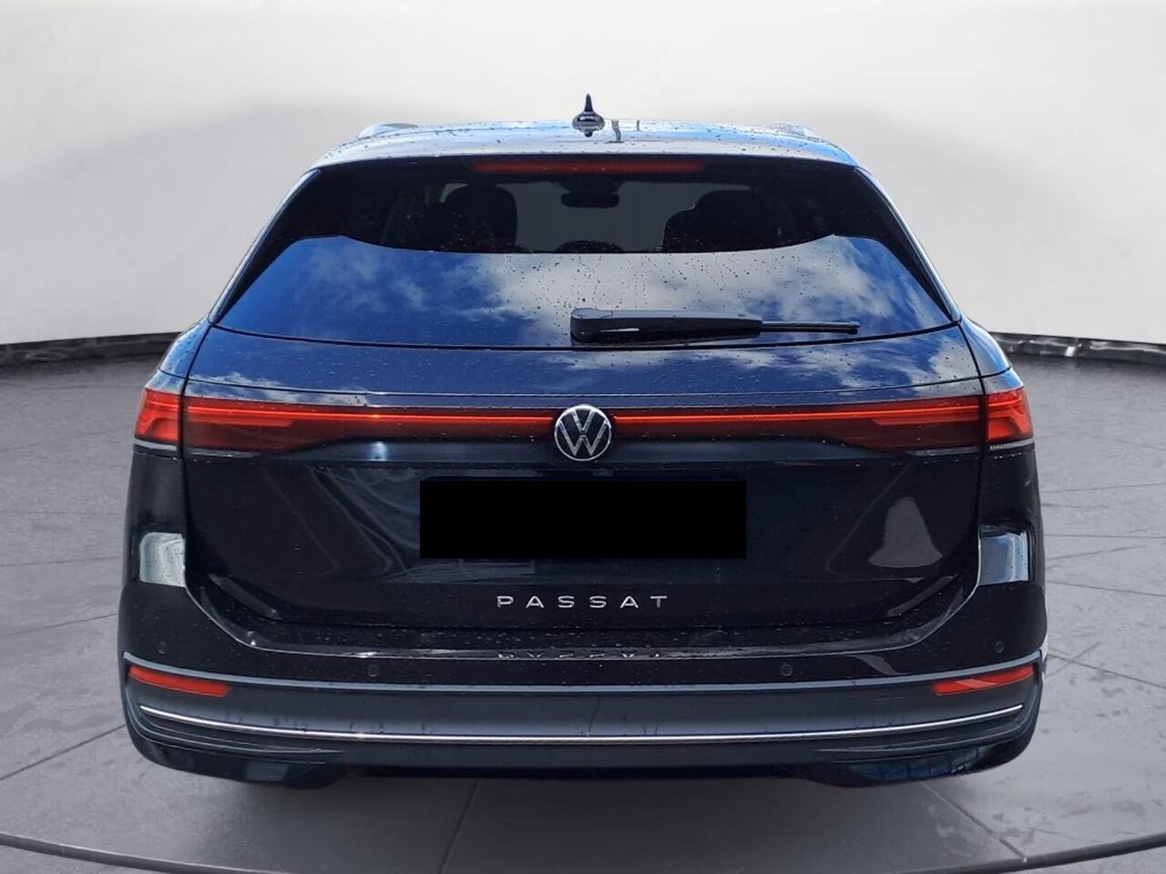 Volkswagen PASSAT Variant 2.0 TDI 150 PK Automaat Panorama-Schuifdak Massage ACC Trekhaak LED