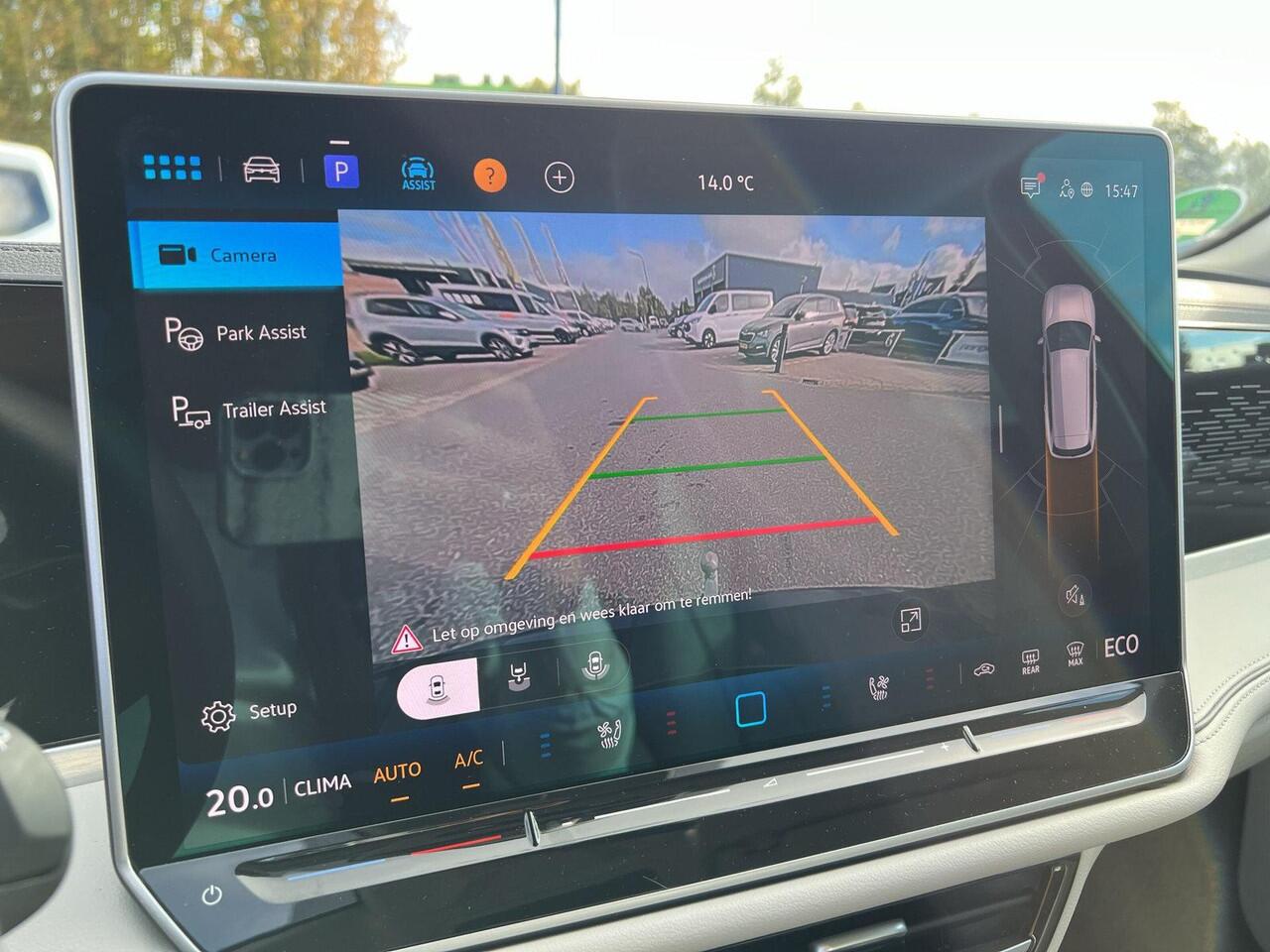 Volkswagen PASSAT Variant 1.5 eHybrid Elegance | Leder | Trekhaak | 272 pk | 5 jaar Fabrieksgarantie | SOH 102% |