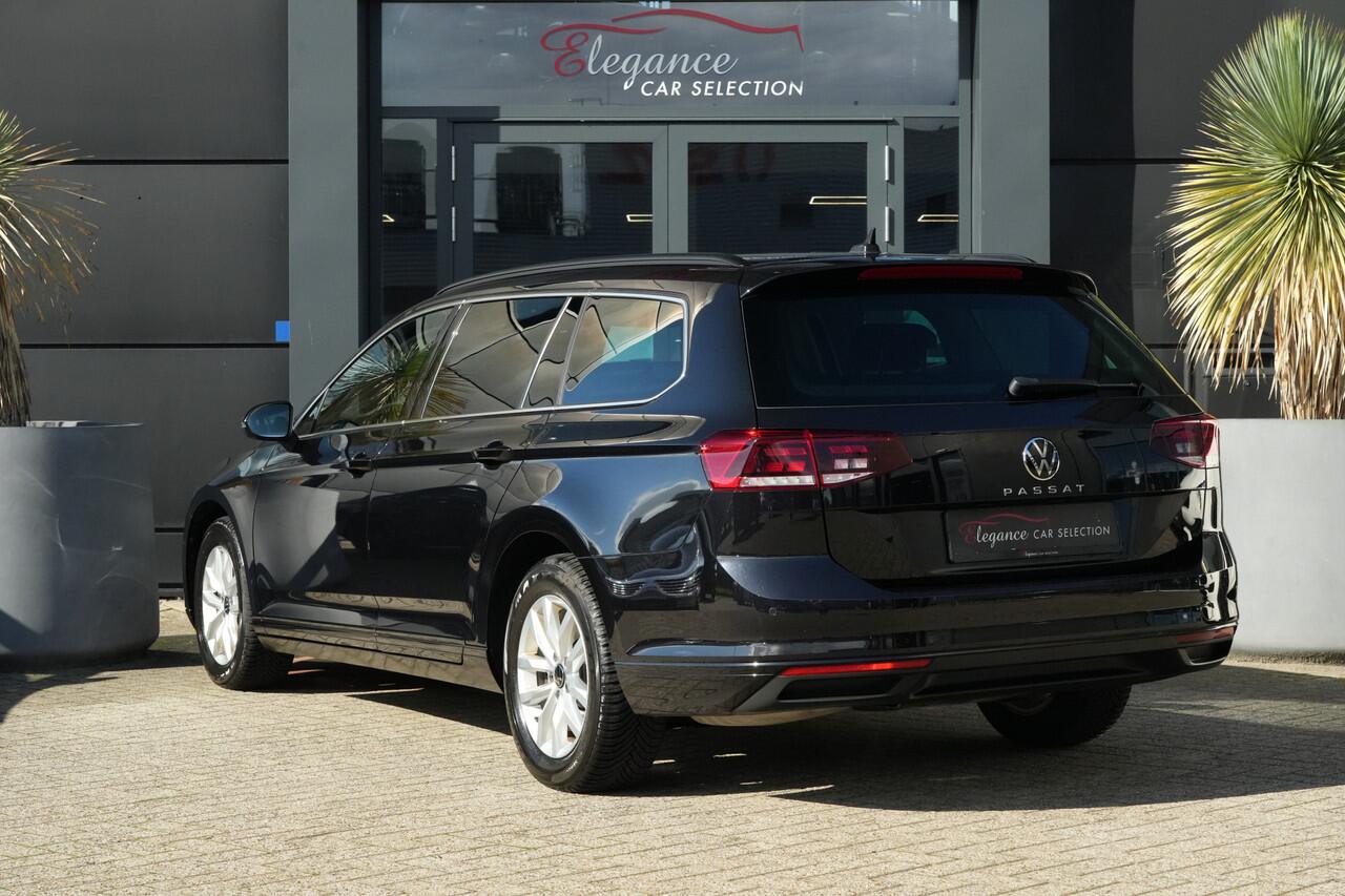 Volkswagen PASSAT Variant 1.5 eTSI Business 150pk Navigatie/Trekhaak/Parkeersensoren