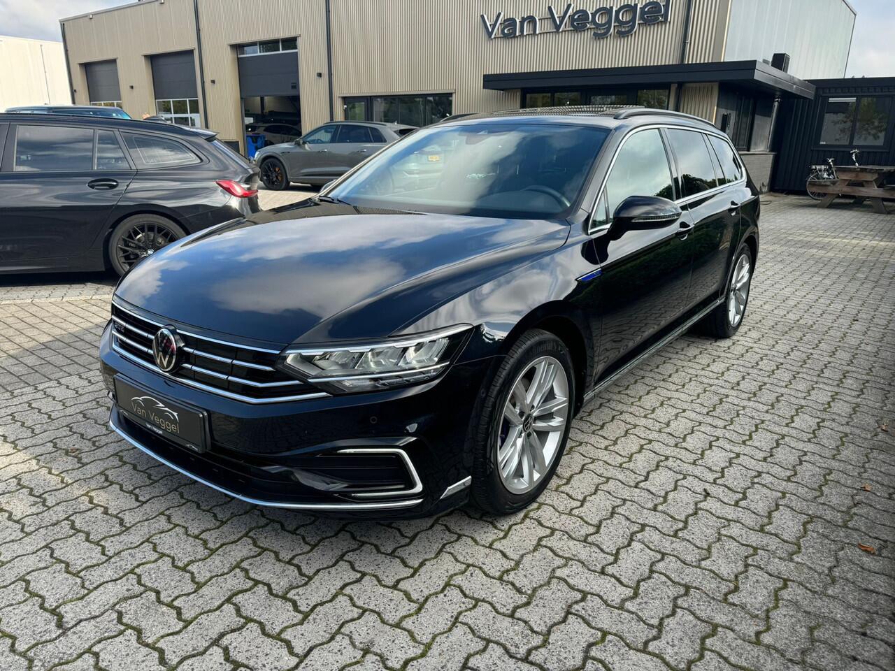 Volkswagen PASSAT Variant 1.4 TSI PHEV GTE pano, leer, virtual cockpit, cruise