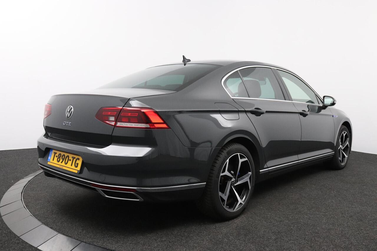 Volkswagen PASSAT 1.4 TSI PHEV GTE 218PK Business | Trekhaak| Comfort Stoelen| 18'' Velgen|