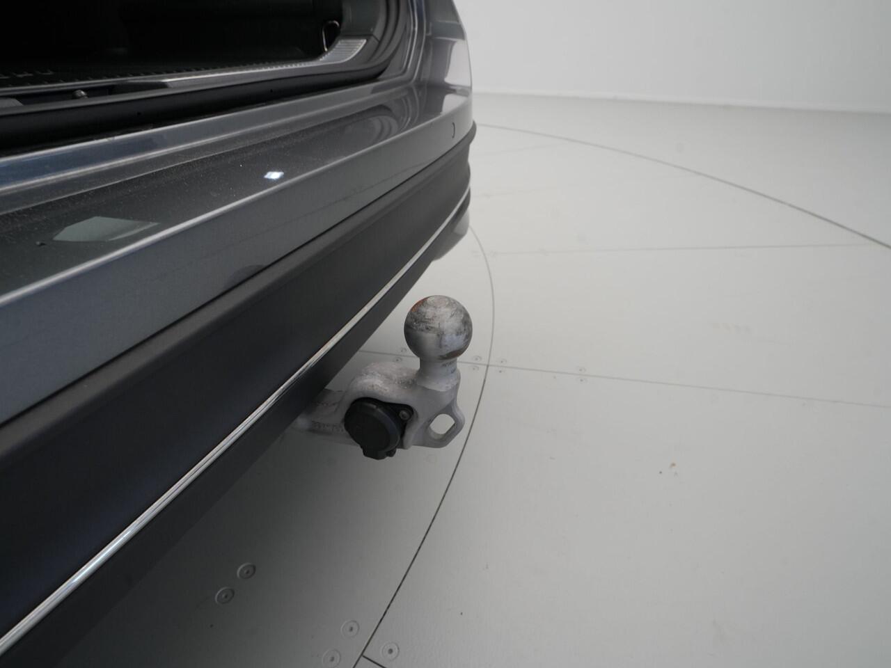 Volkswagen PASSAT Variant 1.5 eTSI 150pk Business Trekhaak Navigatie Camera Acc 112