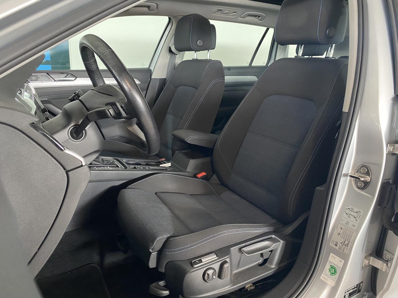 Volkswagen PASSAT Variant 1.4 TSI PHEV GTE Business Panodak/ Trekhaak / apple carplay / adaptive cruise / Navigatie / Massage stoel