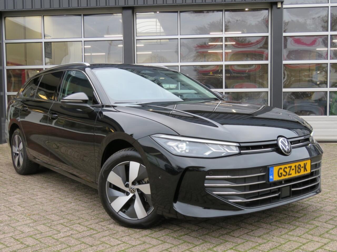 Volkswagen PASSAT 1.5 eTSI Aut. Elegance Business / 360 Camera / Wegklap.h