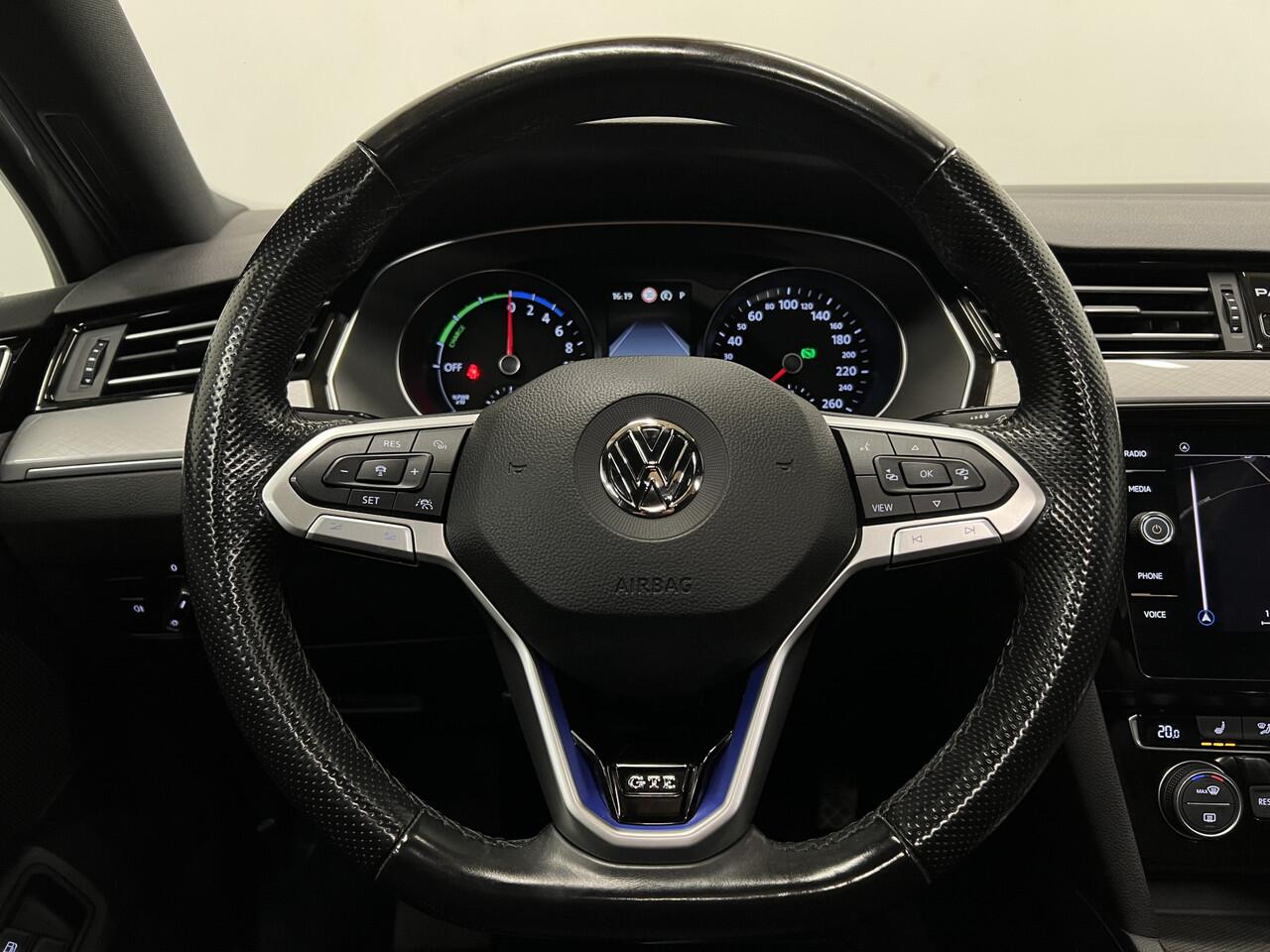 Volkswagen PASSAT Variant 1.4 TSI PHEV GTE Business | NAVI | PANO | TREKHAAK | 360 CAMERA | HUD |