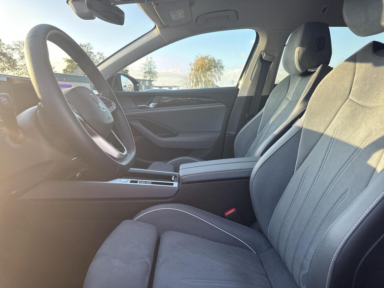 Volkswagen PASSAT Variant 1.5 eTSI Business | 150 pk |Automaat | ERGO Massage 2x | Trekhaak | A-Camera |