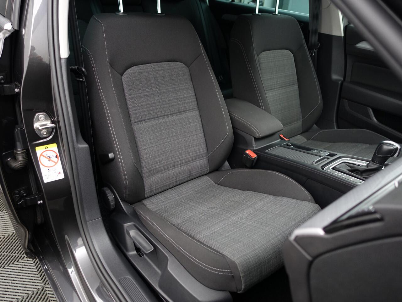 Volkswagen PASSAT Variant 1.5 TSI Business Aut- Ada Cruise, Ergo Comfort, Keyless, Carplay, Park Assist, Elek Trekhaak, Led