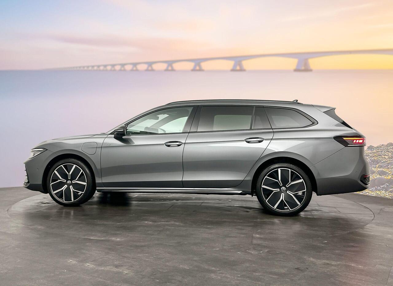 Volkswagen PASSAT R-Line Edition Plug in Hybride 204 pk Black Style Plus Pakket