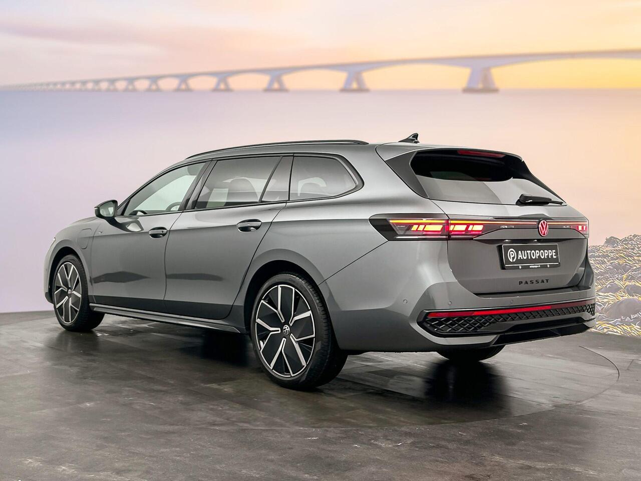 Volkswagen PASSAT R-Line Edition Plug in Hybride 204 pk Black Style Plus Pakket