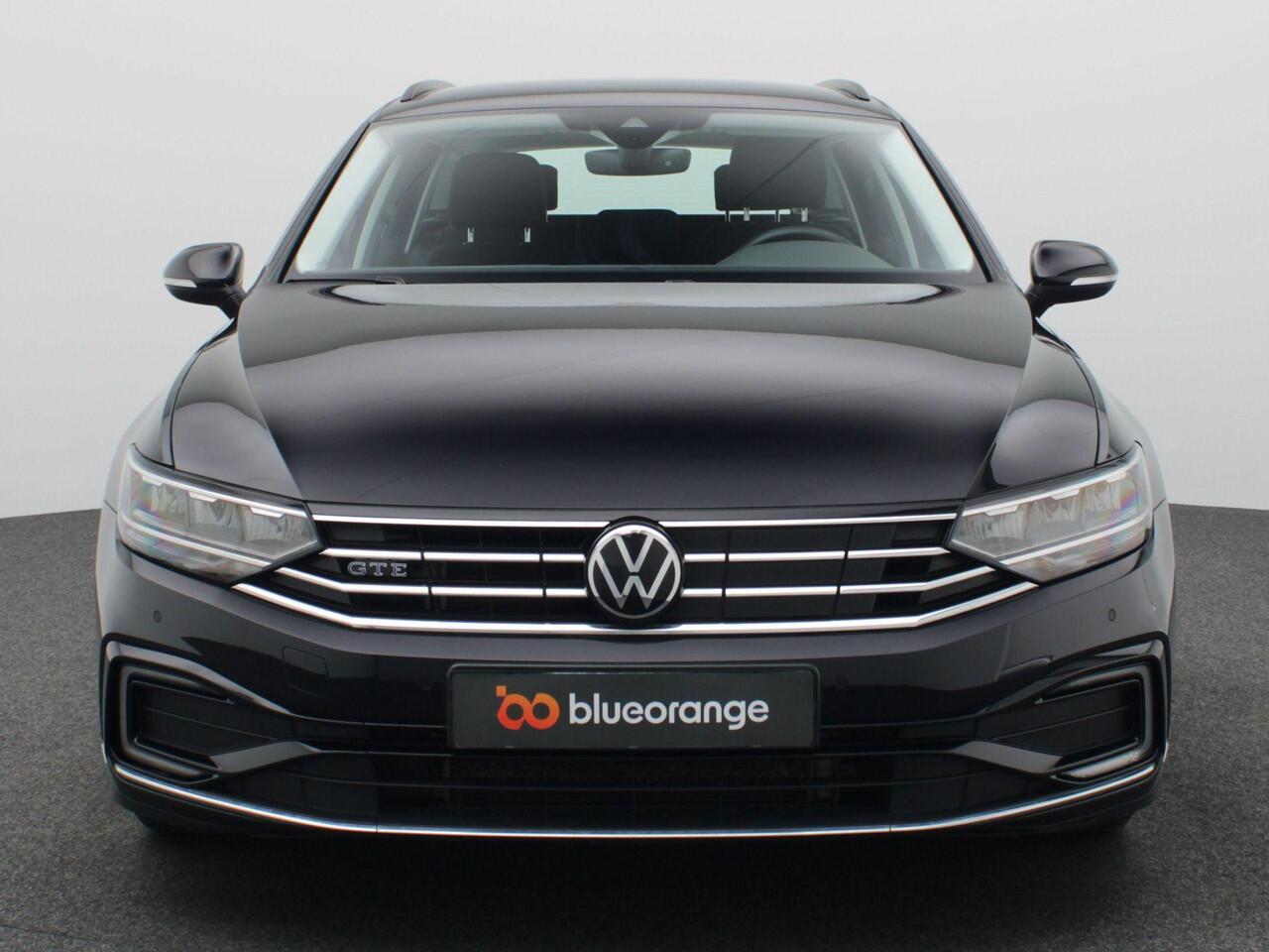 Volkswagen PASSAT Variant 1.4 TSI PHEV GTE Business 218PK DSG Achteruitrijcamera, Adaptieve Cruise Controle, Elektrische Achterklep, Stoelverwarming, Navi, 17" LM Velgen