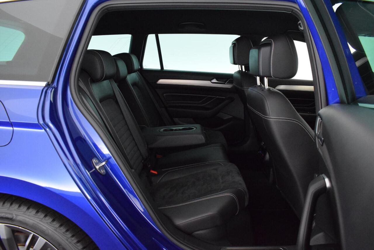 Volkswagen PASSAT Variant 2.0 TSI 190pk DSG R-Line Elegance Trekhaak Stoelverwarming Virtual Cockpit Navigatie