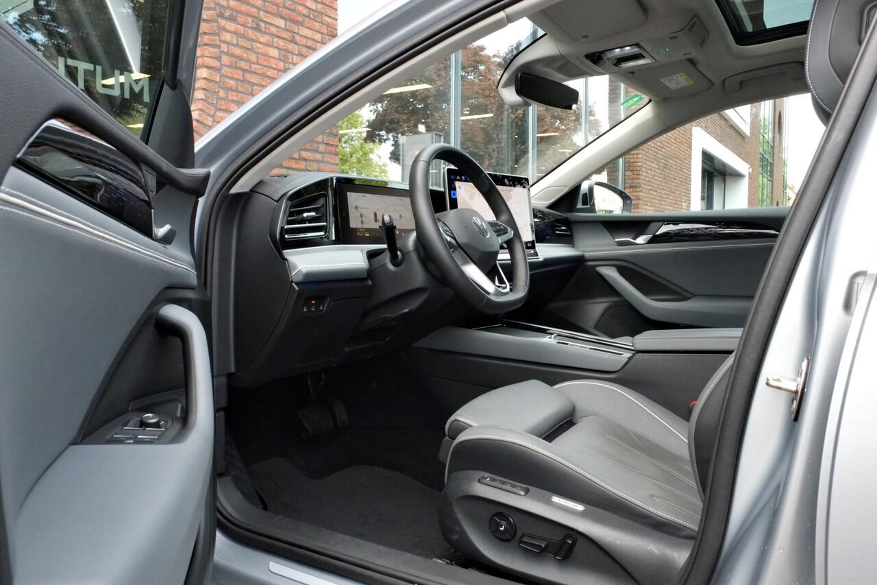 Volkswagen PASSAT Variant 1.5 eHybrid Elegance Business Trekhaak, Panoramadak, Achteruitrijcamera