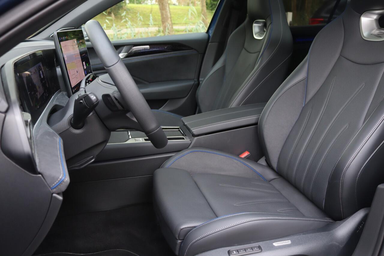 Volkswagen PASSAT Variant 1.5 eHybrid 272PK R-Line Edition Black Style Leder/Pano/IQ.Light/360/Head-up/HK/Navi Max/ACC/19"/Trekhaak wegkl.