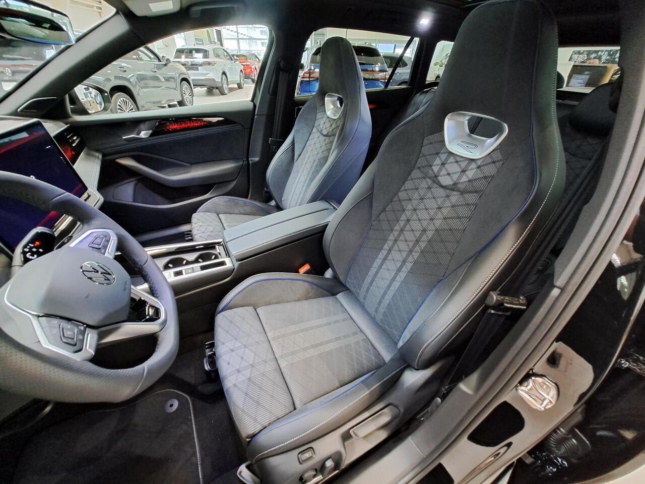 Volkswagen PASSAT Variant R-Line Edition 1.5 eHybrid 204 pk 6 versn. DSG · Multimedia pakket plus · High-end geluidsysteem 'Harman Kardon' · Prijs incl. inruilpremie · MEGA Sale