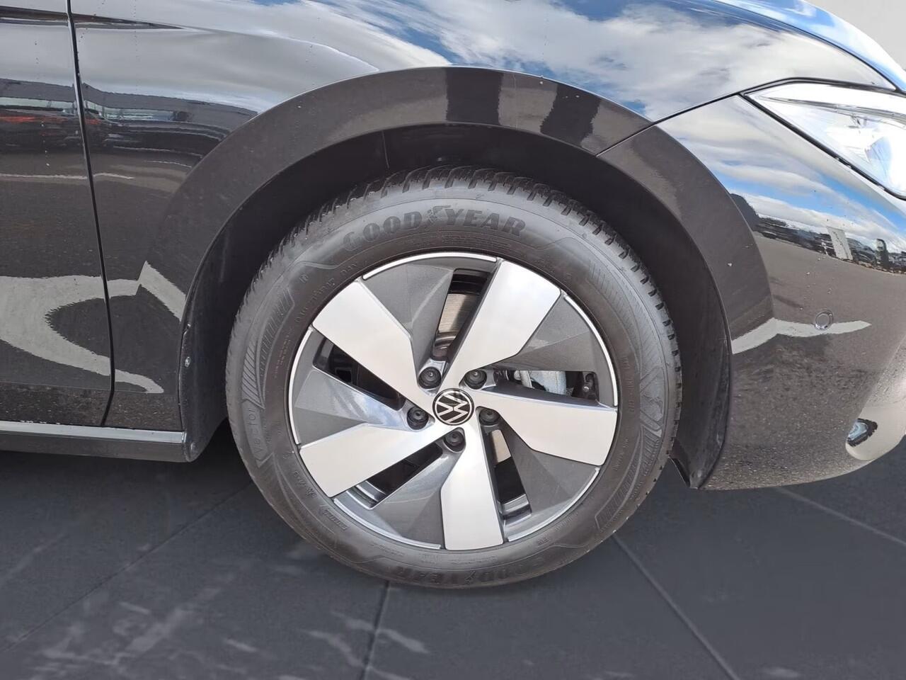 Volkswagen PASSAT Variant 2.0 TDI 150 PK Automaat Panorama-Schuifdak Massage ACC Trekhaak LED