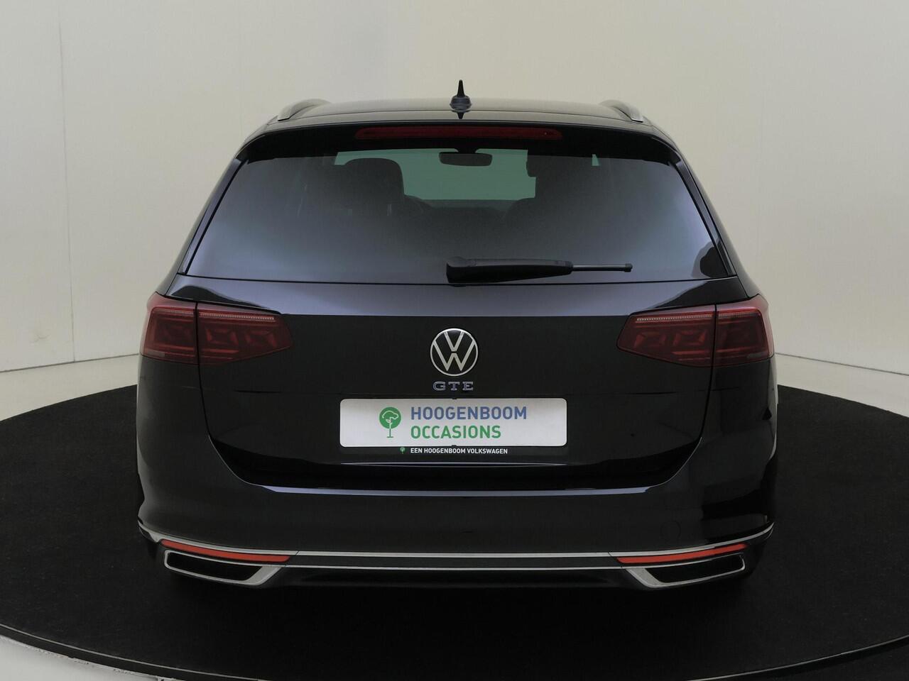Volkswagen PASSAT 1.4 TSI PHEV GTE Business | Trekhaak | 360 camera | Head-up display | Standkachel | Parkeerasisstent | Keyless | LED matrix verlichting | Dodehoek detectie |