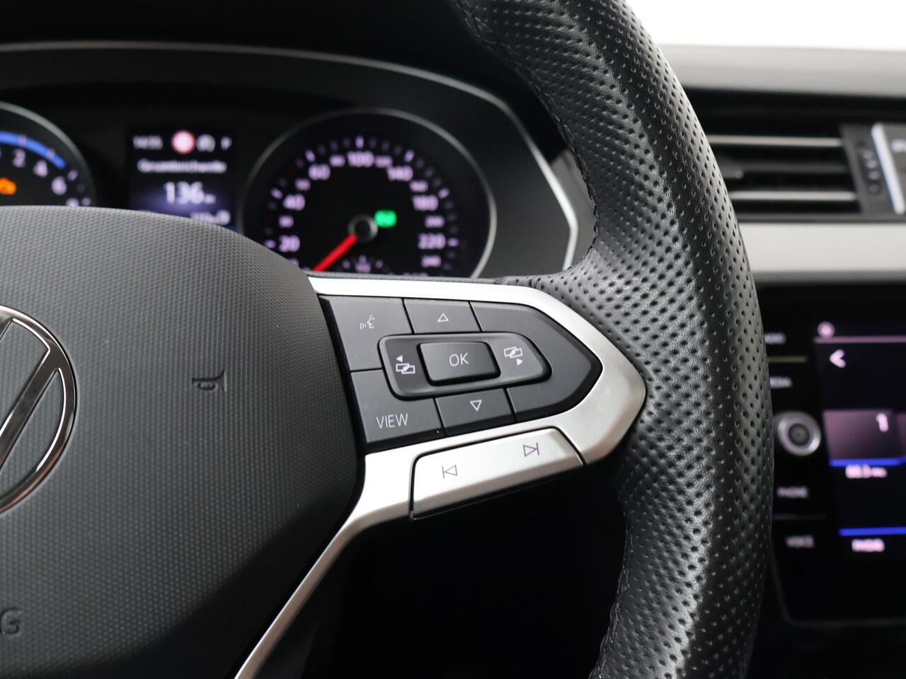 Volkswagen PASSAT Variant 1.4 TSI PHEV GTE Business | 218 PK | SoH 97% | Trekhaak wegklapbaar | Panoramadak | Adaptive cruise control |