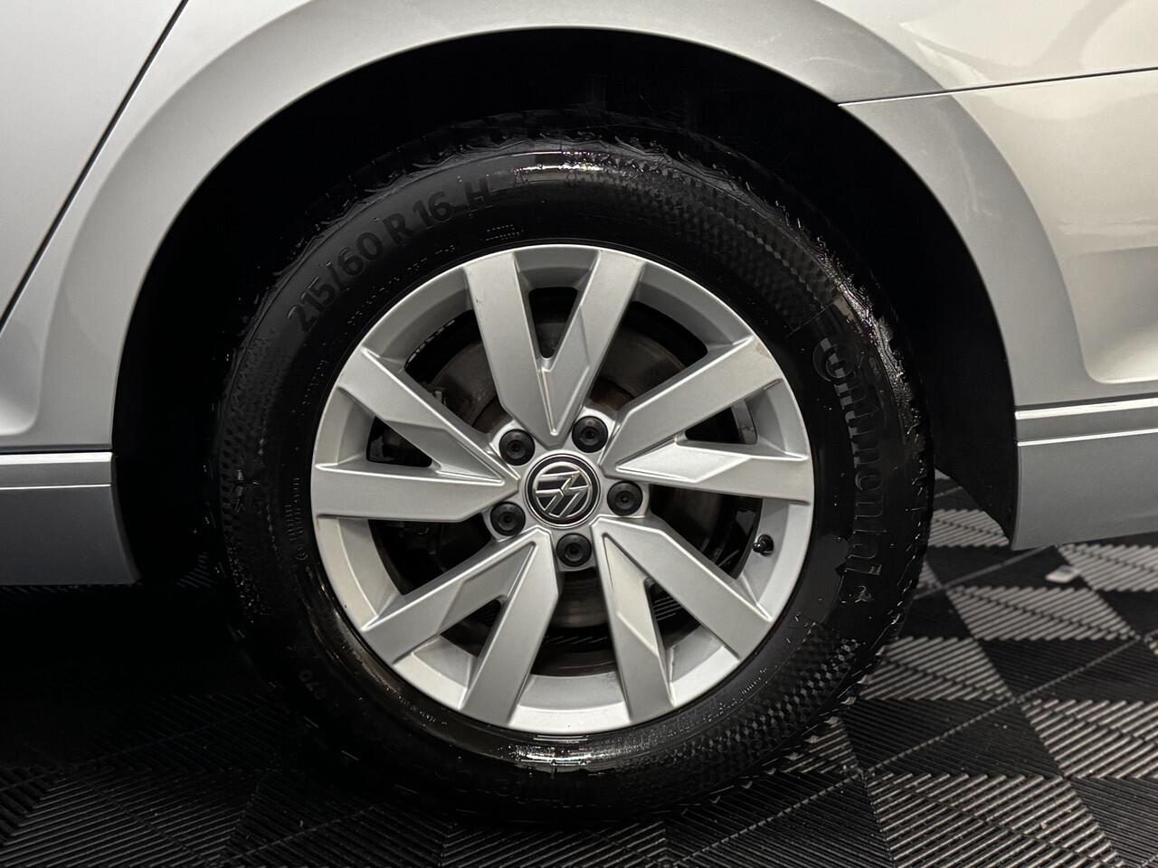 Volkswagen PASSAT Variant 1.5 TSI Comfort Business Clima, Navi, Parkeersensoren, Keyless start, Cruise control, A start stop, Lichtmetalen velgen