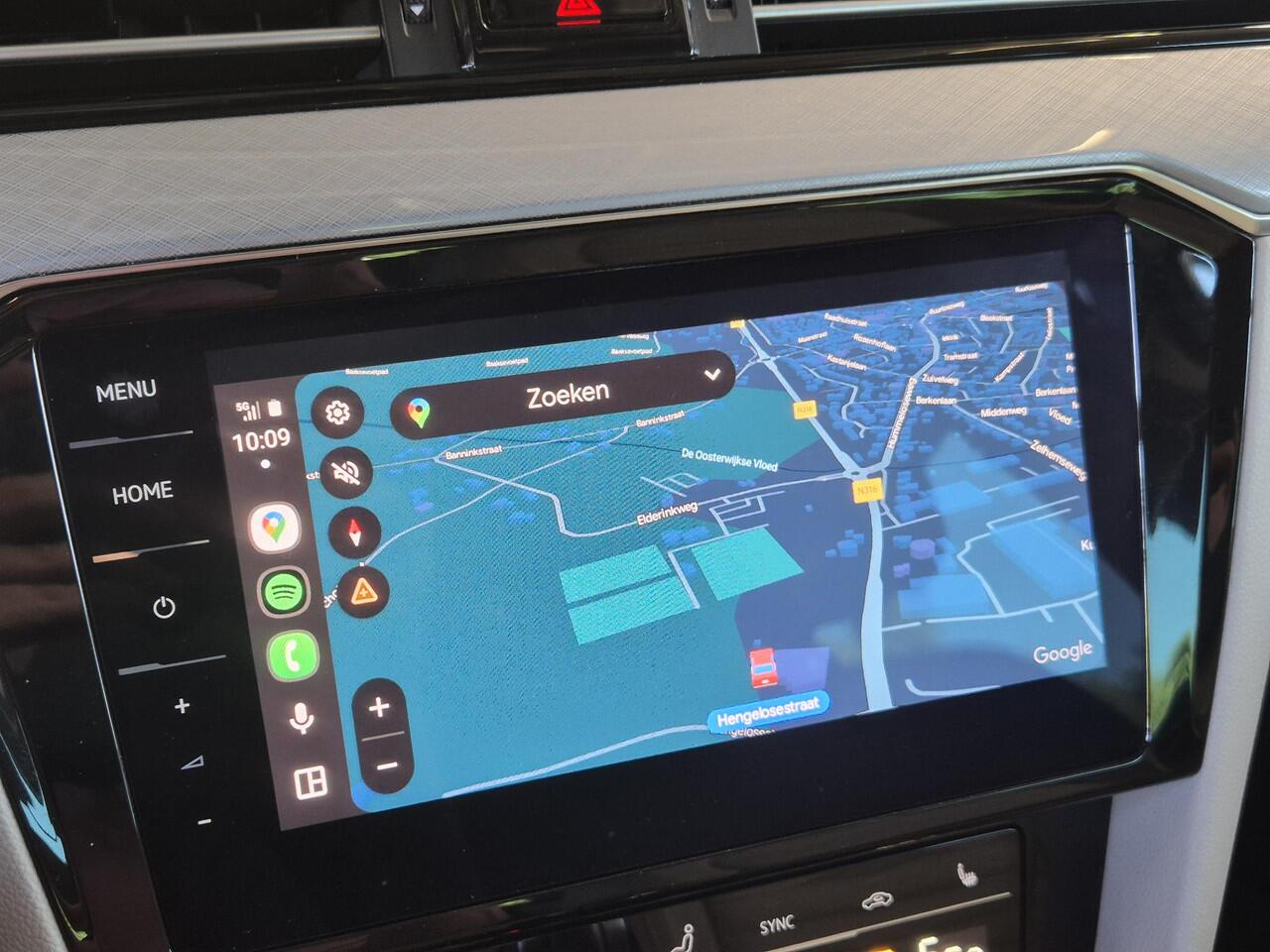 Volkswagen PASSAT Variant 1.4 TSI PHEV GTE Business SOH 94% / Lederen Bekleding / Schuif & Kanteldak / Trekgewicht 1.600 KG / Apple Carplay & Android Auto / 360 Graden Camera / Adaptieve Cruise Control / Stoelverwarming / Dynaudio / Lichtmetalen Velgen / Navigatie / Parkee