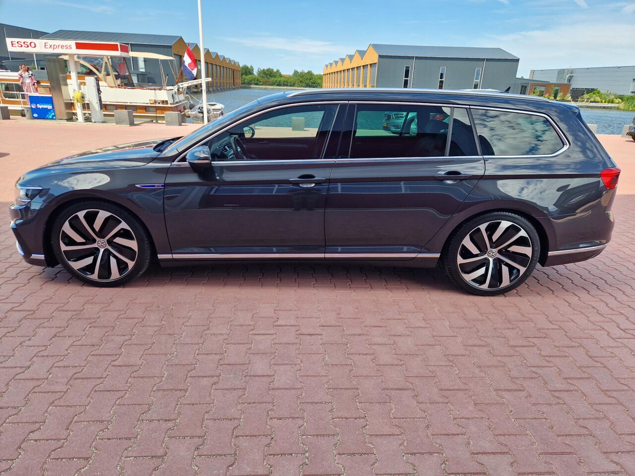 Volkswagen PASSAT Variant 1.4 TSI PHEV GTE Business 12MND BOVAG GAR | ECC | NAVI | CARPLAY | PANO | TRH. AFN | ACC | LMV 19"