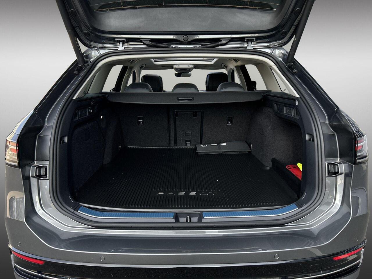 Volkswagen PASSAT Variant Elegance Business 1.5 eHybrid 150 kW / 204 pk Vari