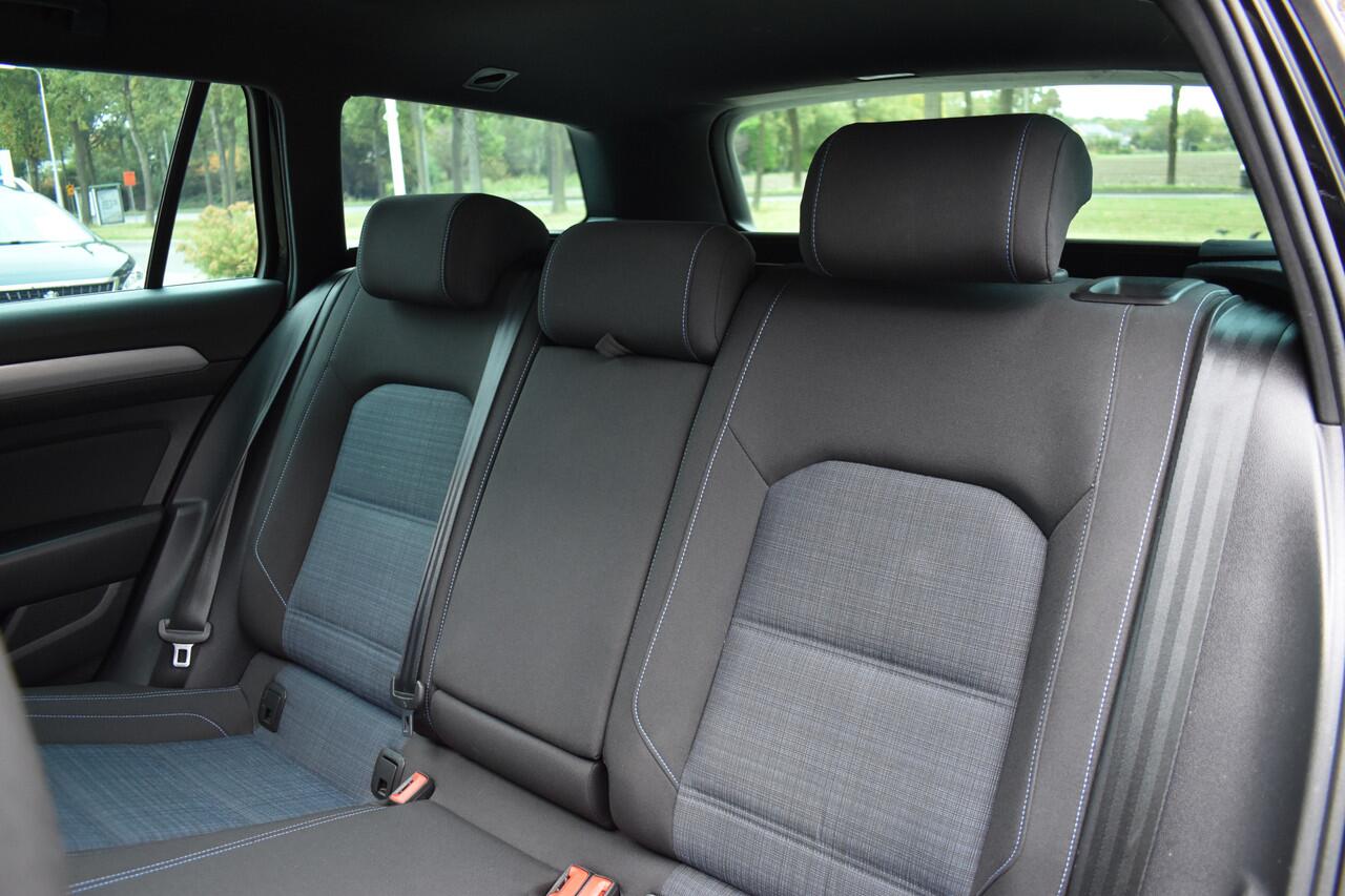 Volkswagen PASSAT Variant 1.4 TSI PHEV GTE Business Automaat / Pano schuifdak / Trekhaak / Keyless / Navi / PDC + Camera