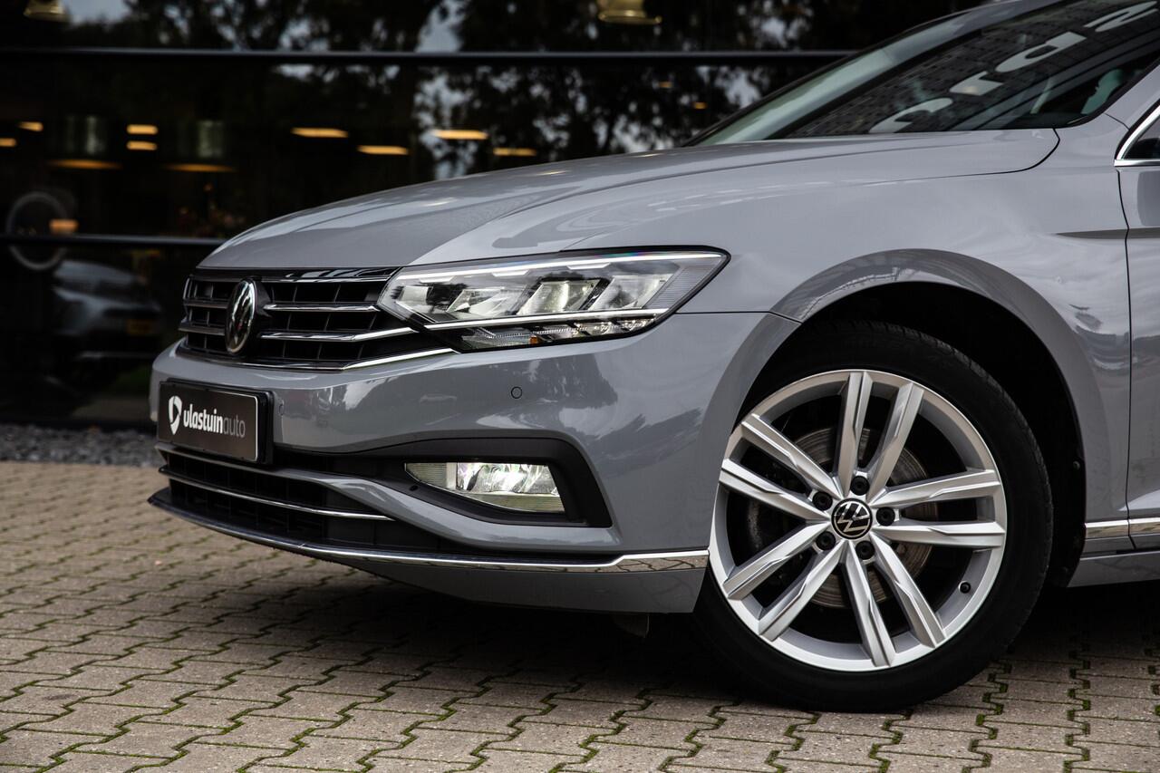 Volkswagen PASSAT Variant 1.5 TSI Elegance , Adaptive cruise, Head-up display,