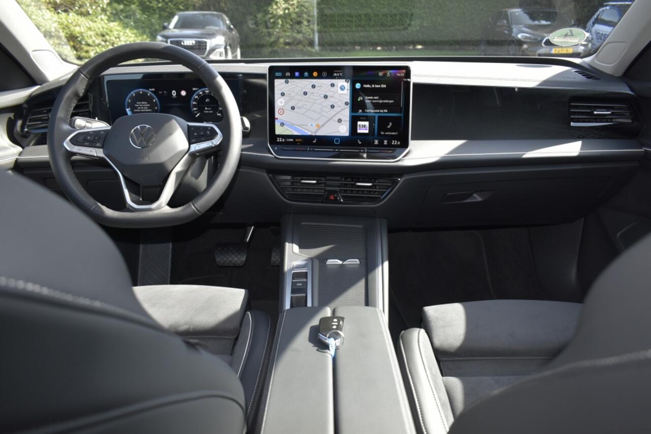 Volkswagen PASSAT Passat 1.5 eTSI Business/virtueel cockpit