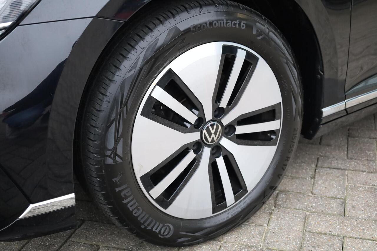 Volkswagen PASSAT 1.4 TSI PHEV GTE Business PL ¤562 p/m* 156PK / 115kW wegklapbare trekhaak achteruitrijcamera navigatie stoelverwarming ergo stoel draadloos carplay en laden 3 zone climatronic parkeersensoren led verlichting 220 volt aansluiting