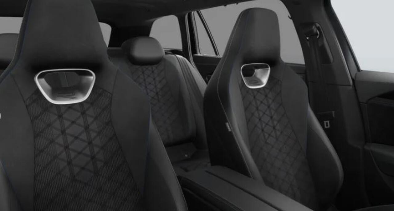 Volkswagen PASSAT Variant !!!¤ 5.000 Inruilpremie!!! 1.5 eHybrid R-Line Business !!!Profiteer ook van 5.000 euro inruilpremie!!!