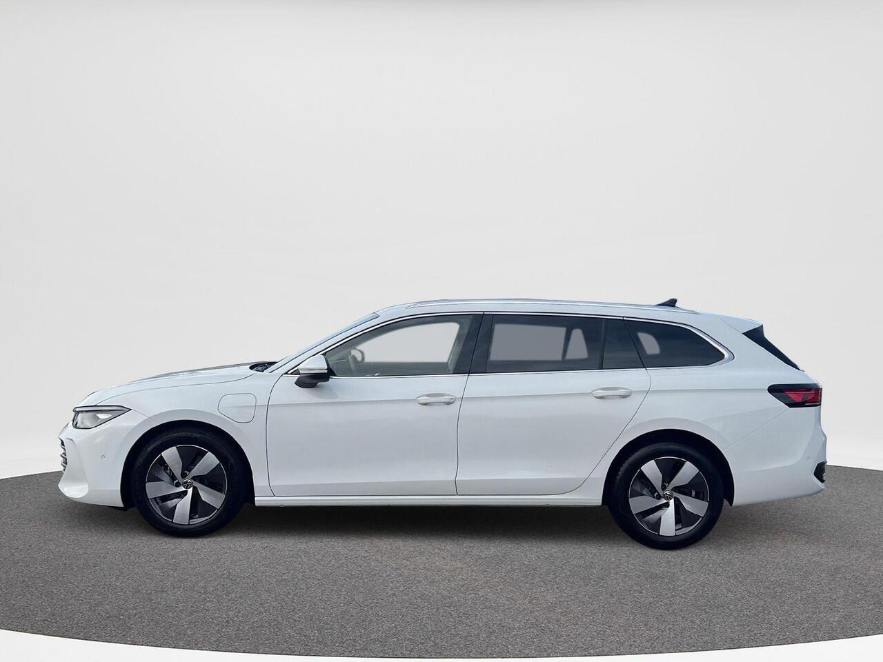 Volkswagen PASSAT Variant 1.5 eHybrid Business | 204Pk | Trekhaak | A-Camera | HUD | SOH 102% | PHEV |