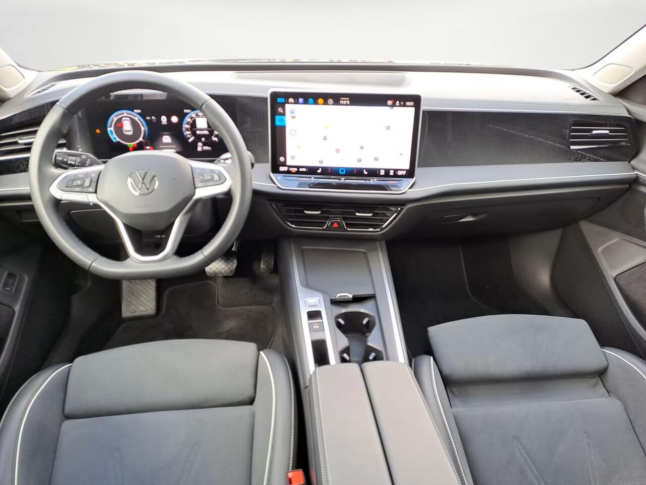 Volkswagen PASSAT Variant 2.0 TDI 150 PK Automaat Panorama-Schuifdak Massage ACC Trekhaak LED