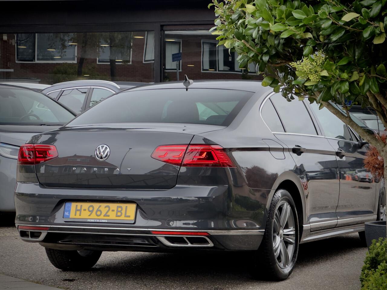 Volkswagen PASSAT 1.5 TS ACTIE! BETAAL NU 50% 11450 DE REST IN 2JR RENTEVRIJ FINANCIEREN