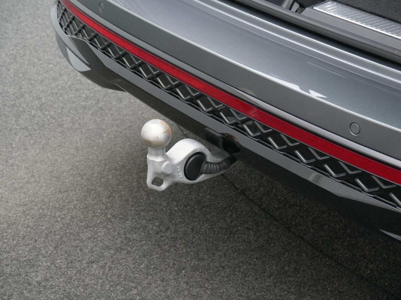 Volkswagen PASSAT Variant 1.5 eHybrid 272 pk DSG R-Line Edition | Trekhaak | IQ Light | Adaptive Cruise | Park Assist | ErgoActive voorstoelen | Black Style Pakket | 19 inch