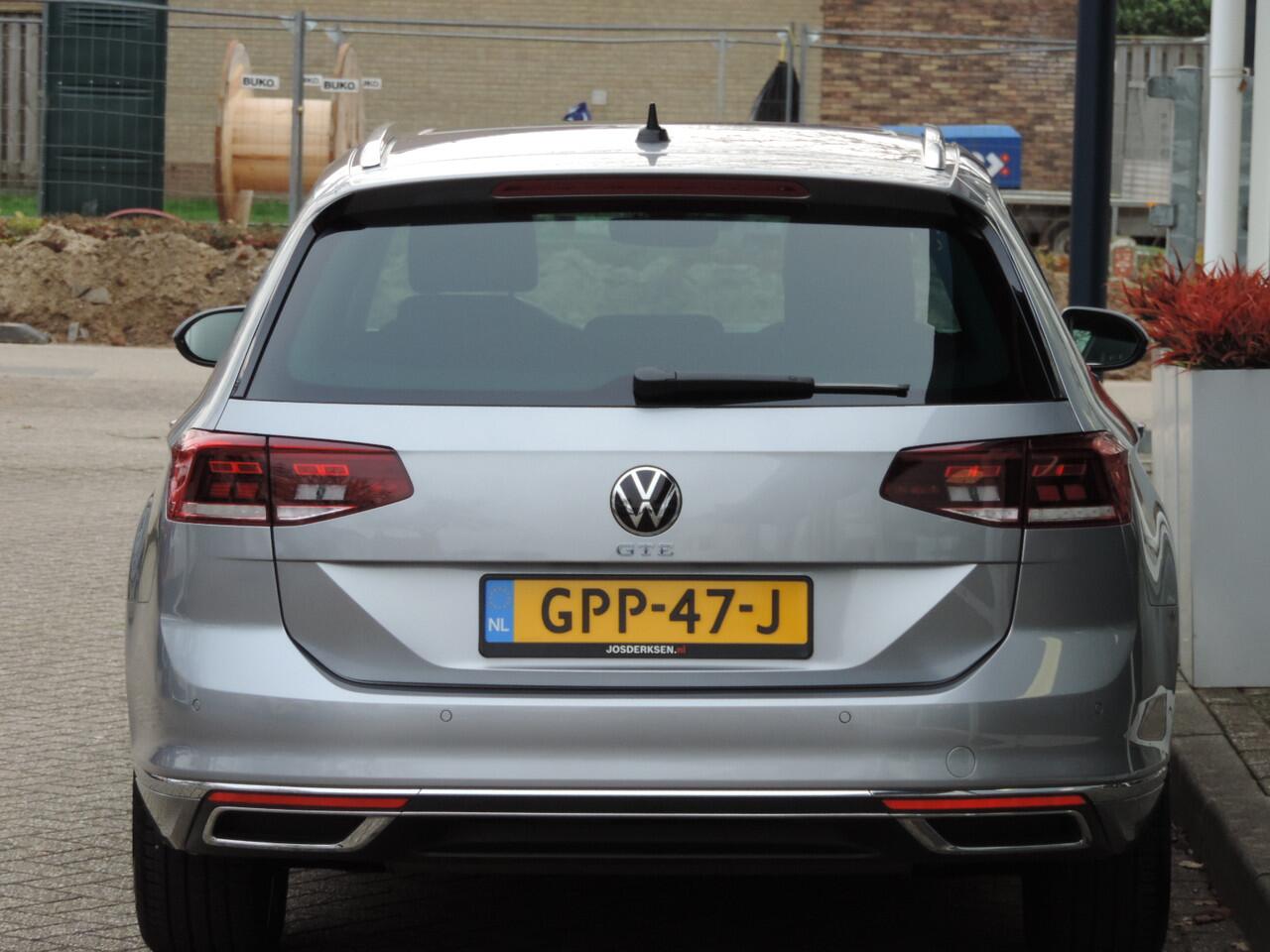 Volkswagen PASSAT Variant 1.4 TSI PHEV GTE Business - Pano | 360 Camera | Massage | Elektr. klep | ACC | CarPlay | Dodehoek