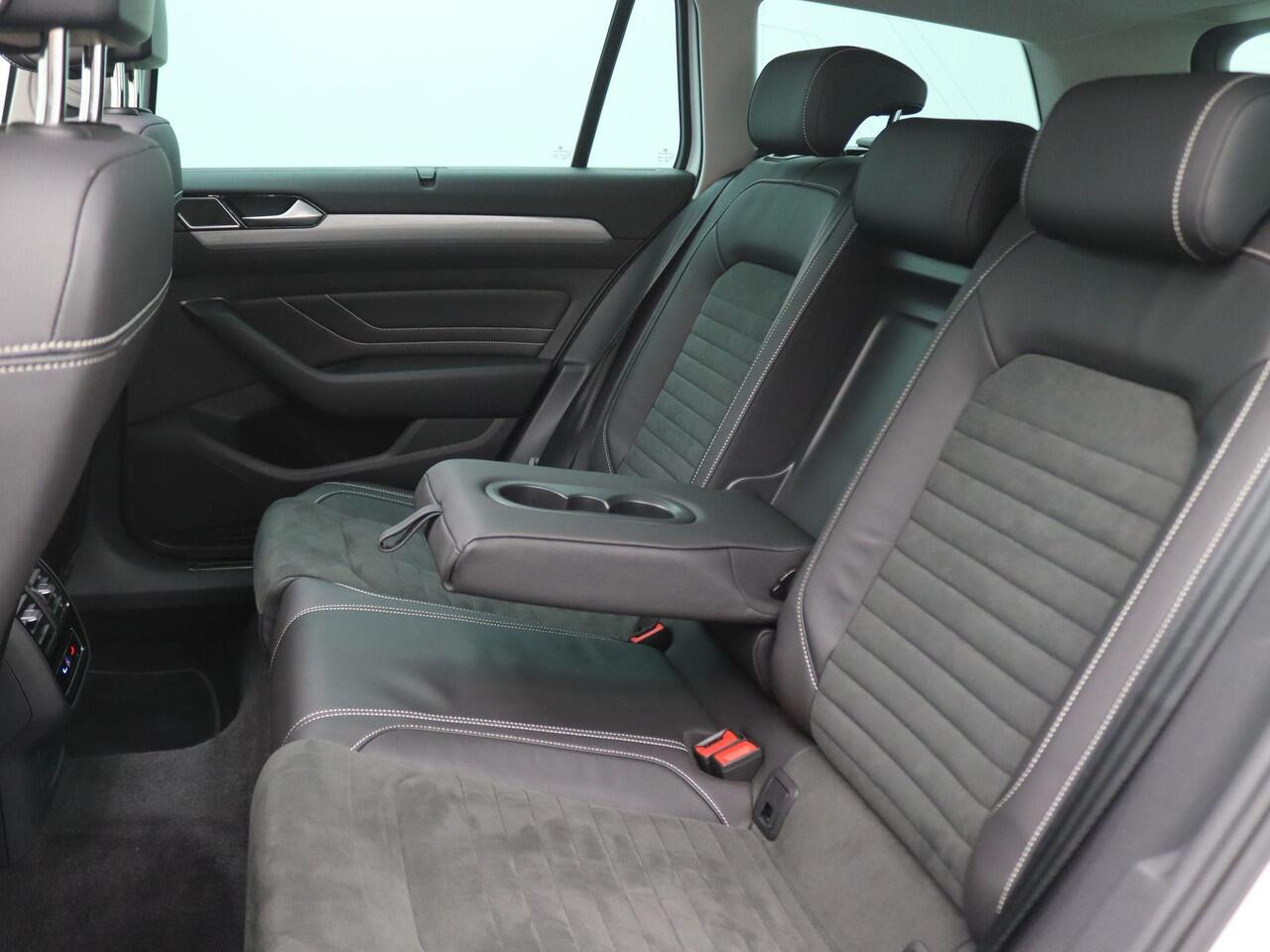 Volkswagen PASSAT Variant 1.4 TSI PHEV GTE Business 218PK DSG 360gr. Camera, Elektr. Achterklep, Digital Cockpit, Stoelverwarming, Keyless, 17" LM Velgen, Pano-Schuifdak, Adaptive cruise control