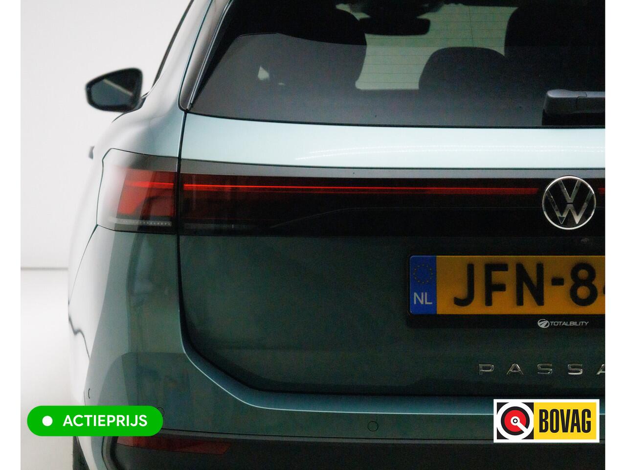 Volkswagen PASSAT Variant 1.5 eHybrid Buss. 204 PK automaat | Facelift | Travel assist | Stoel &stuurverw. | Elec. klep | Ergo Active stoel met massage, Adaptieve cruise, Camera, Sfeerverlichting