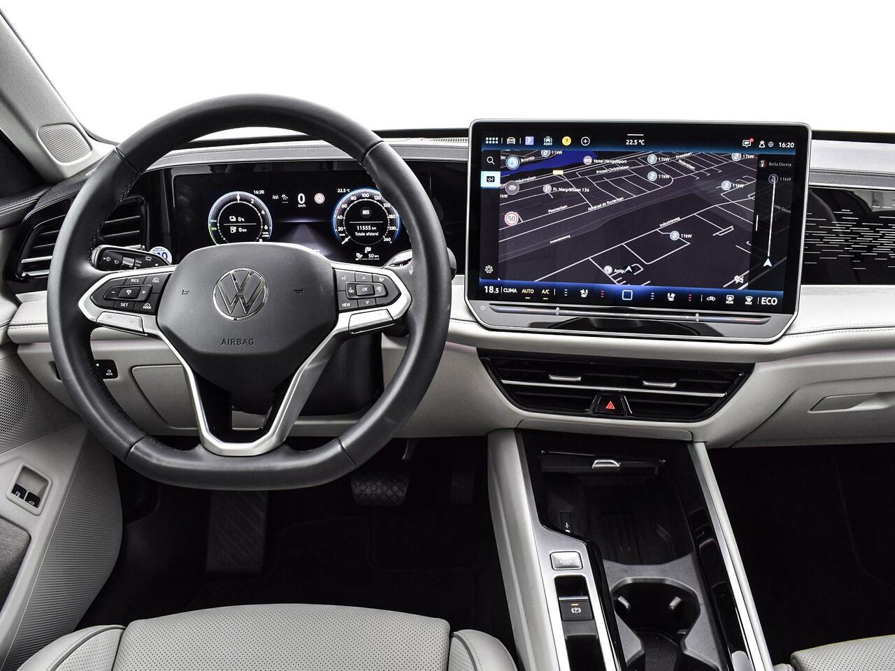 Volkswagen PASSAT Variant 1.5 272pk DSG eHybrid Elegance Business · Leder · Massage · Stoelventilatie · Elek. Trekhaak · Elek. Achterklep · Apple/Android Car Play · Navigatie · 18'' Inch ·