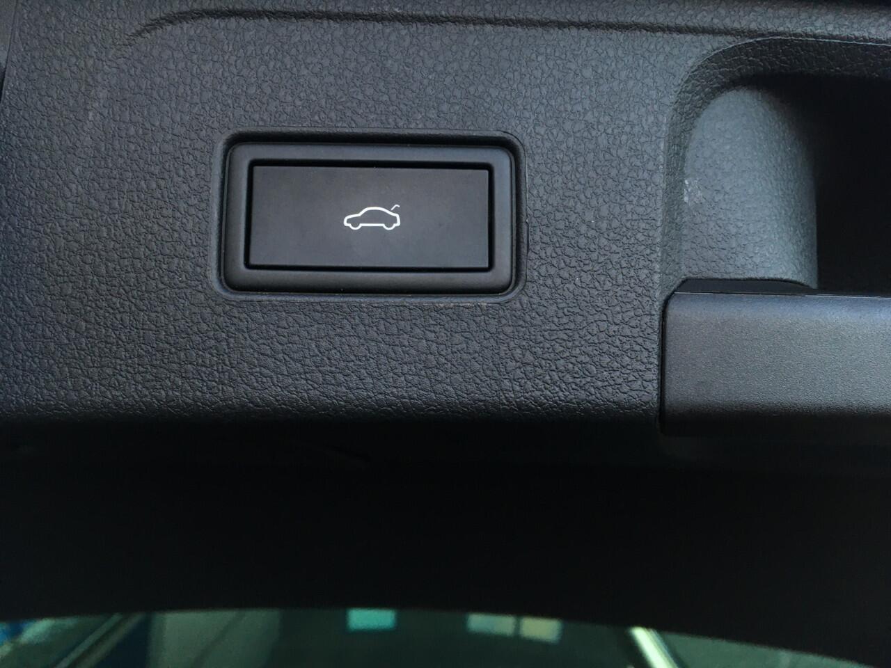 Volkswagen PASSAT Variant 1.4 TSI PHEV GTE Business