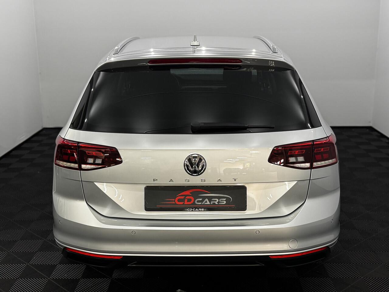 Volkswagen PASSAT Variant 1.5 TSI Comfort Business Clima, Navi, Parkeersensoren, Keyless start, Cruise control, A start stop, Lichtmetalen velgen