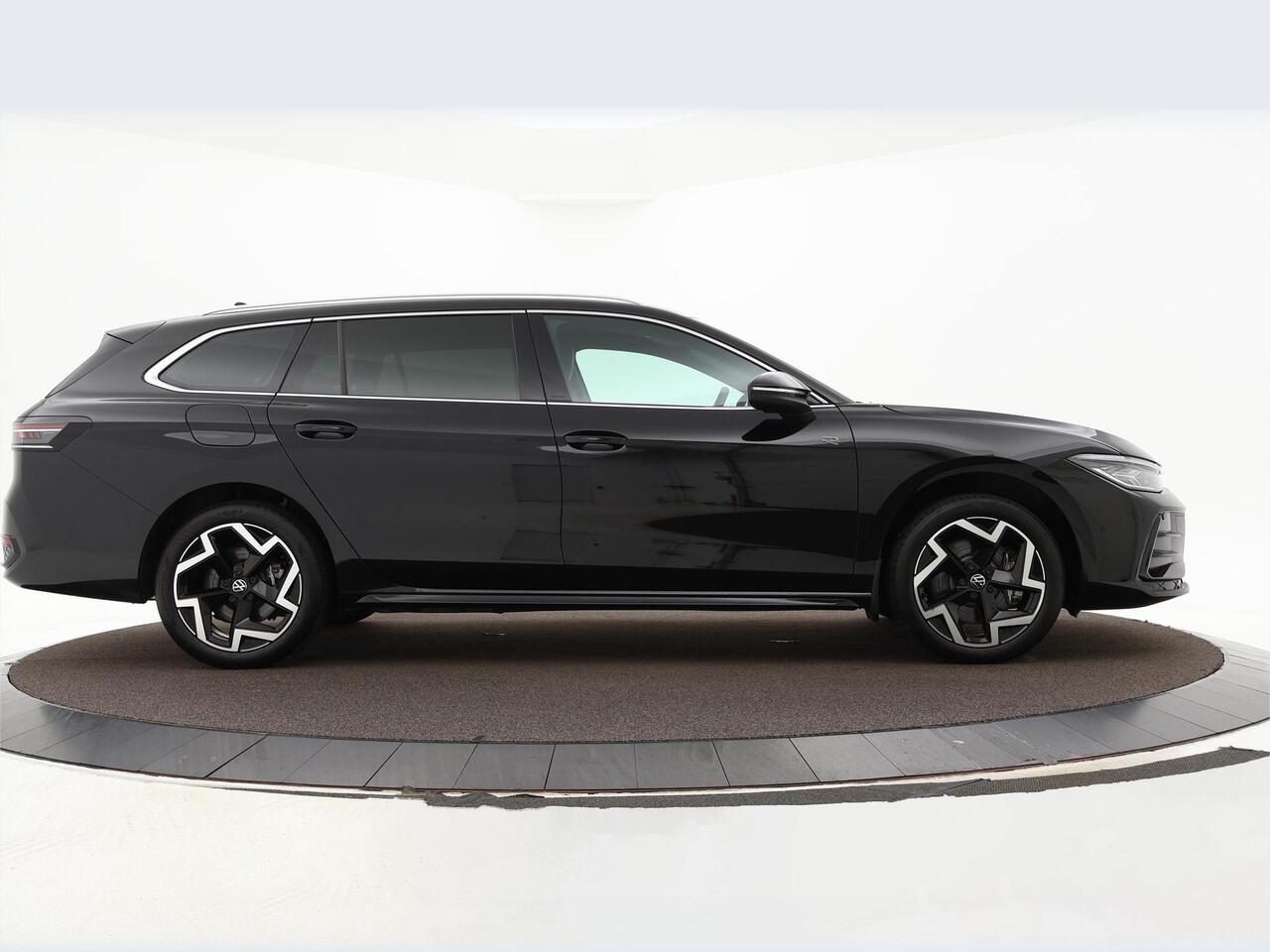 Volkswagen PASSAT Variant 1.5 eHybrid 272pk DSG R-Line Edition · Keyless · Massage · Camera · Elek. trekhaak · Elek. Achterklep · 18'' Inch · TOPDEAL