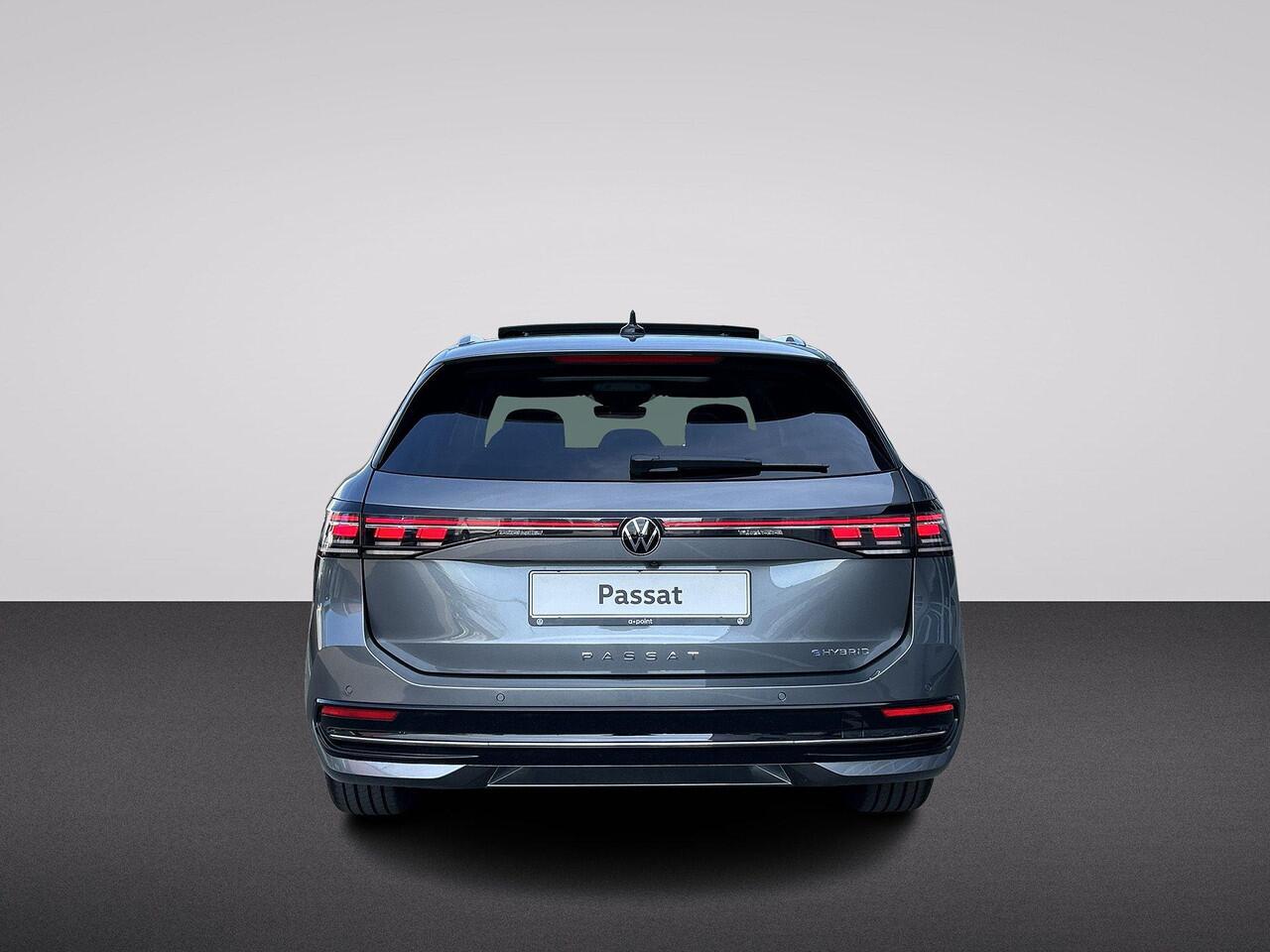 Volkswagen PASSAT Elegance Business 1.5 eHybrid 150 kW / 204 pk Vari