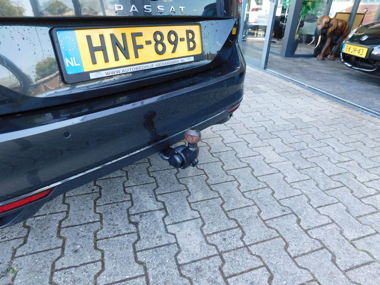 Volkswagen PASSAT Variant 1.5 TSI/DSG Business, Acc, Led, Trekhaak, Carplay, Navi