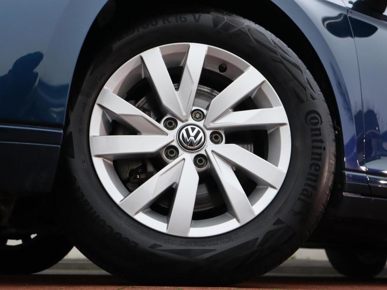 Volkswagen PASSAT Variant 1.5 TSI Comfort Business | NAP | Clima | Adapt. Cruise | Multimedia/Navi | LED | PDC V+A | Keyless |