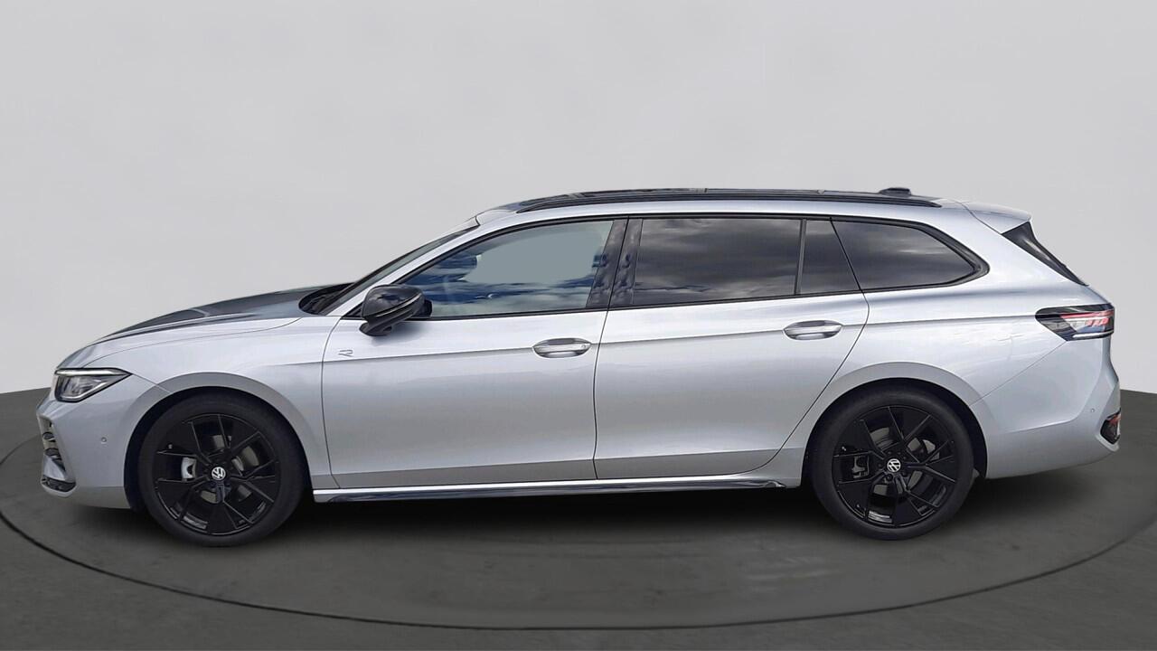 Volkswagen PASSAT Variant 1.5 eTSI R-Line Edition | Panoramadak | 19" | Demonstratieauto