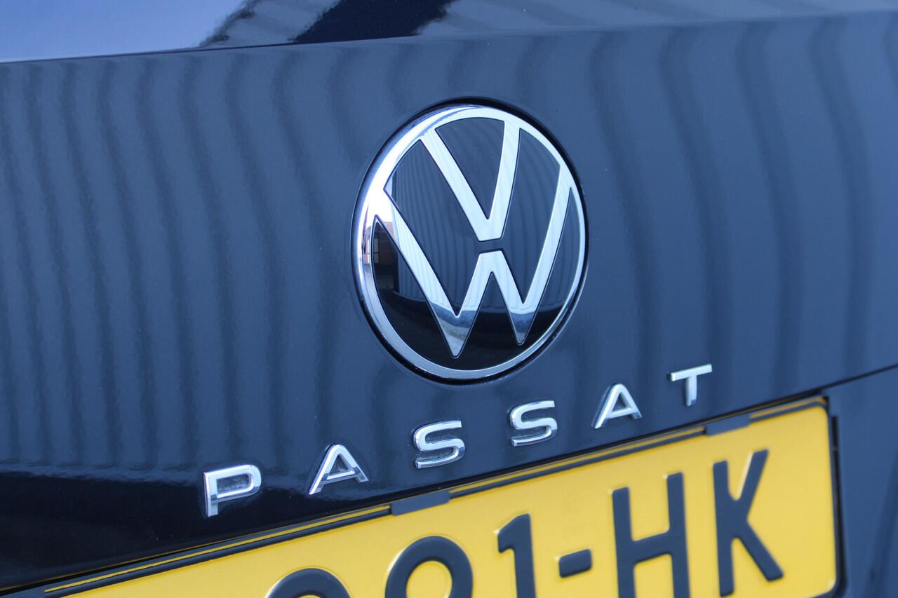 Volkswagen PASSAT Variant 1.5 TSI Business | Incl. 12 maanden garantie | Adaptieve cruise control | Apple carplay/Android auto | Parkeercamera | Navigatie | Climate control | DAB radio |