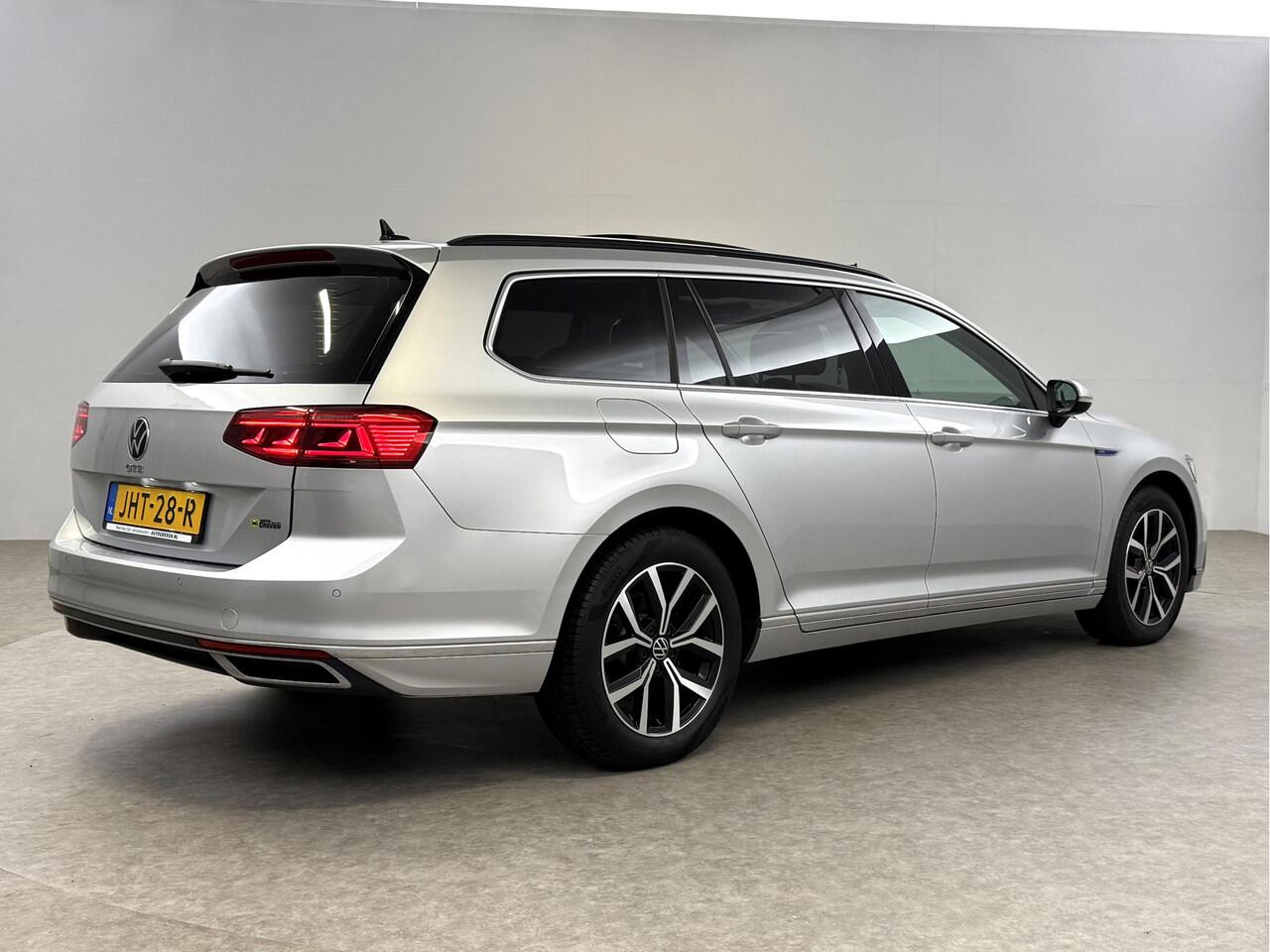 Volkswagen PASSAT Variant 1.4 TSI GTE PHEV 218PK | SOH 90% | Pano | Sfeerverl. | Camera | Adap. Cruise | Carplay